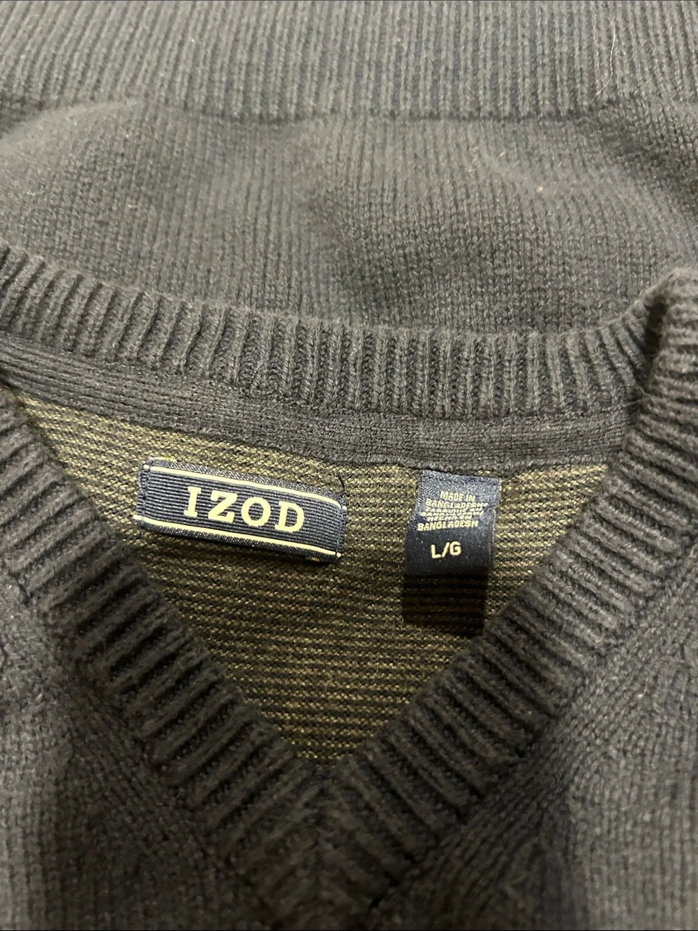 Izod Men's Dark Navy V-Neck Knit Sweater
